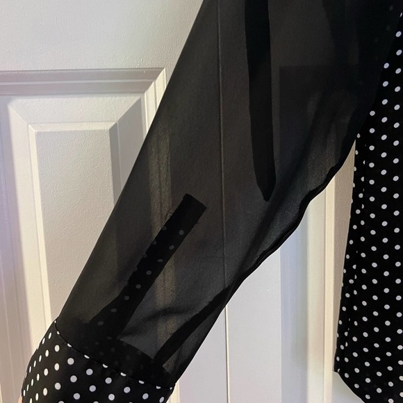 Express Womens Portofino Button Front Blouse Medium Black White Dots - Picture 7 of 8